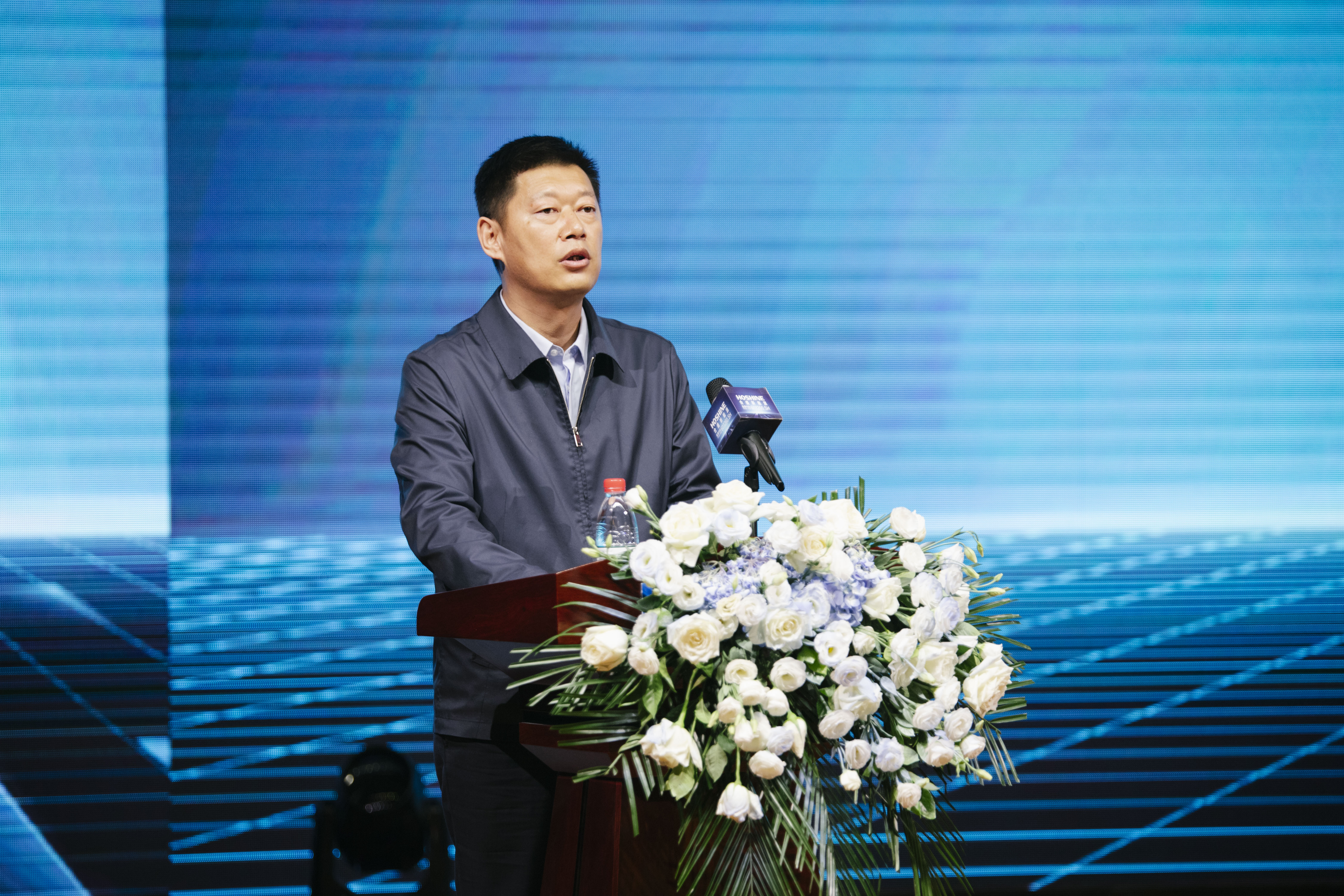 乌鲁木齐甘泉堡经开区管委会党工委书记袁建华致辞.jpg